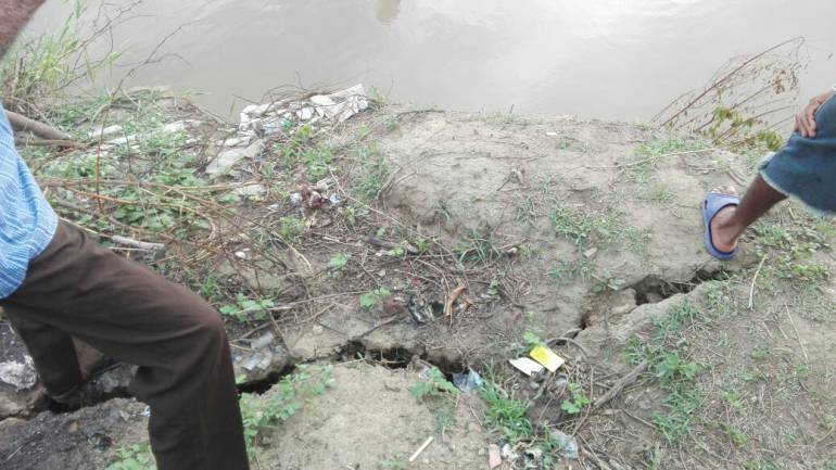 Así está el terreno adyacente al muro de contención, que preocupa a moradores del Sur del Atlántico.