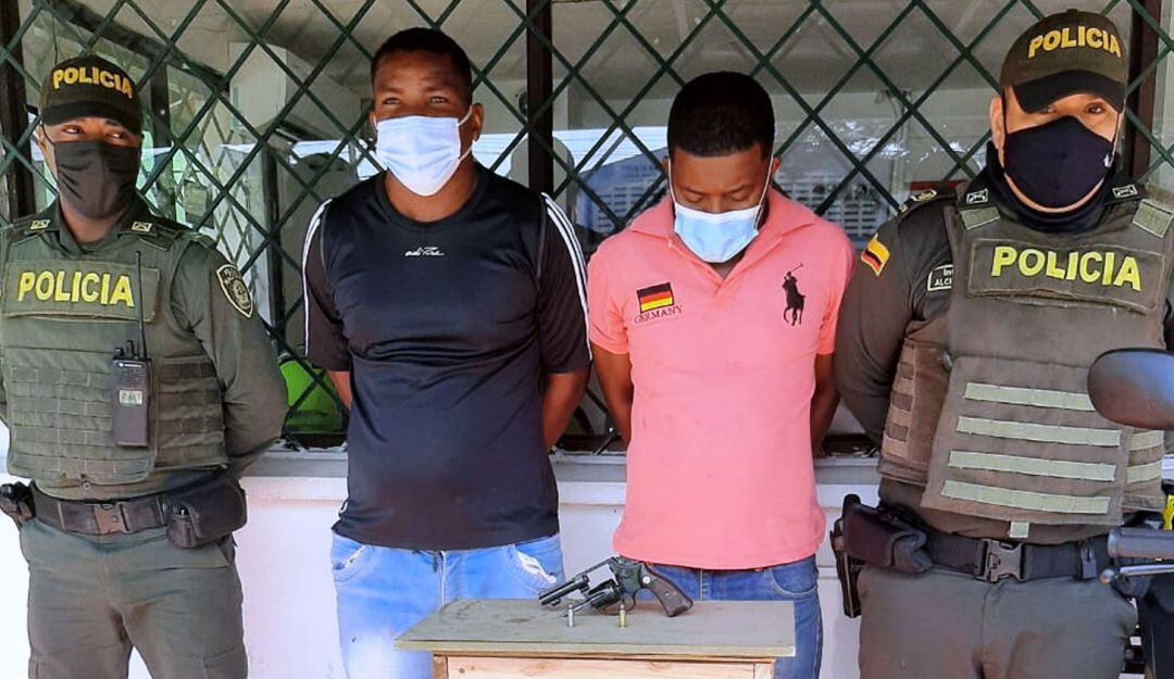 Se investiga la posible participación en hurtos a mano armada cometidos contra personas y establecimientos