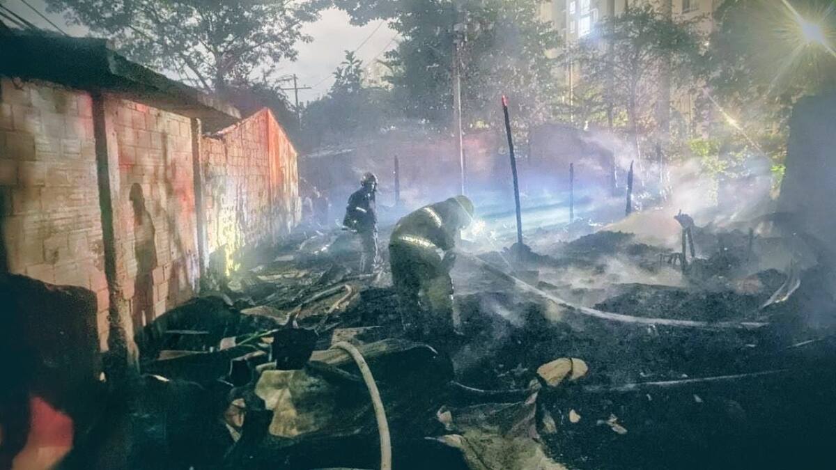 Incendio dejó ocho viviendas destruidas en San José de los Campanos