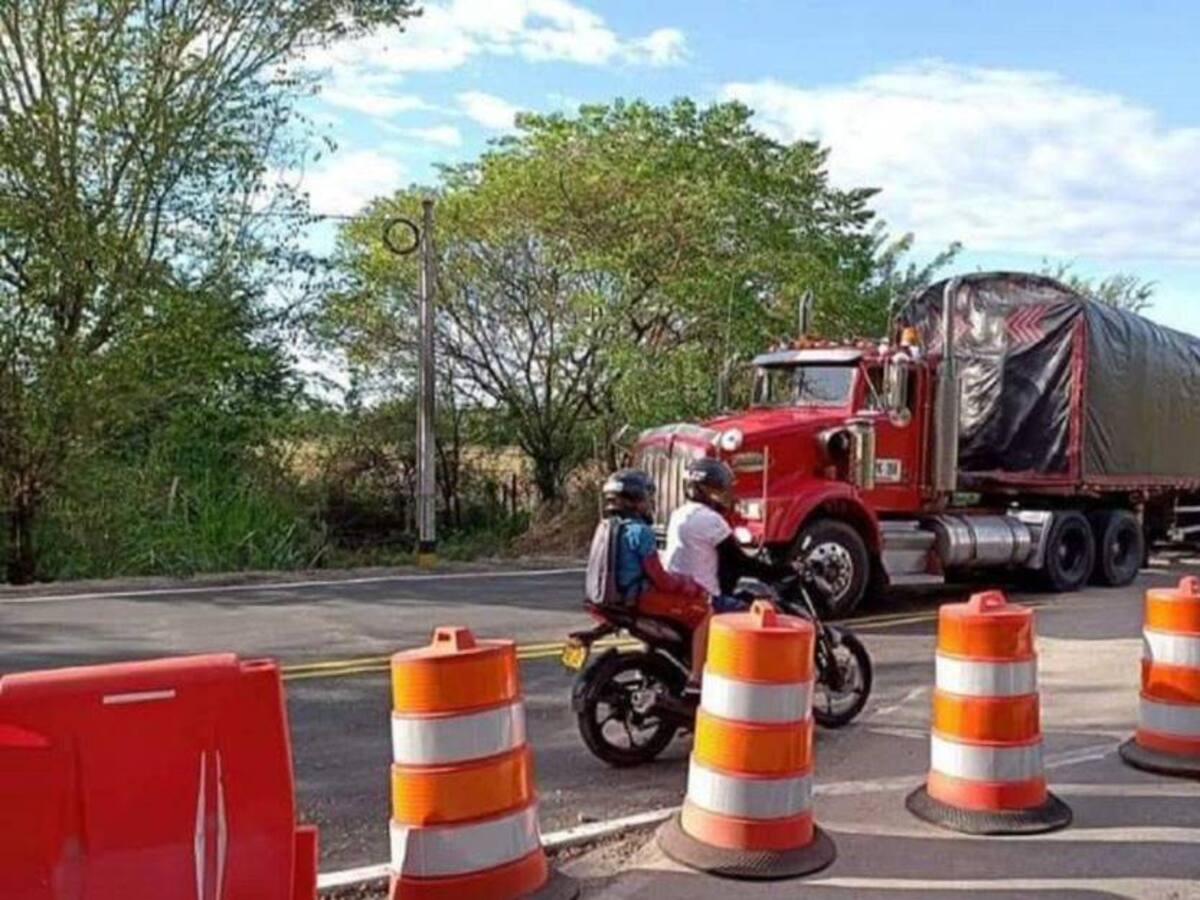 Transportadores del Huila afectados por el Paro Armado