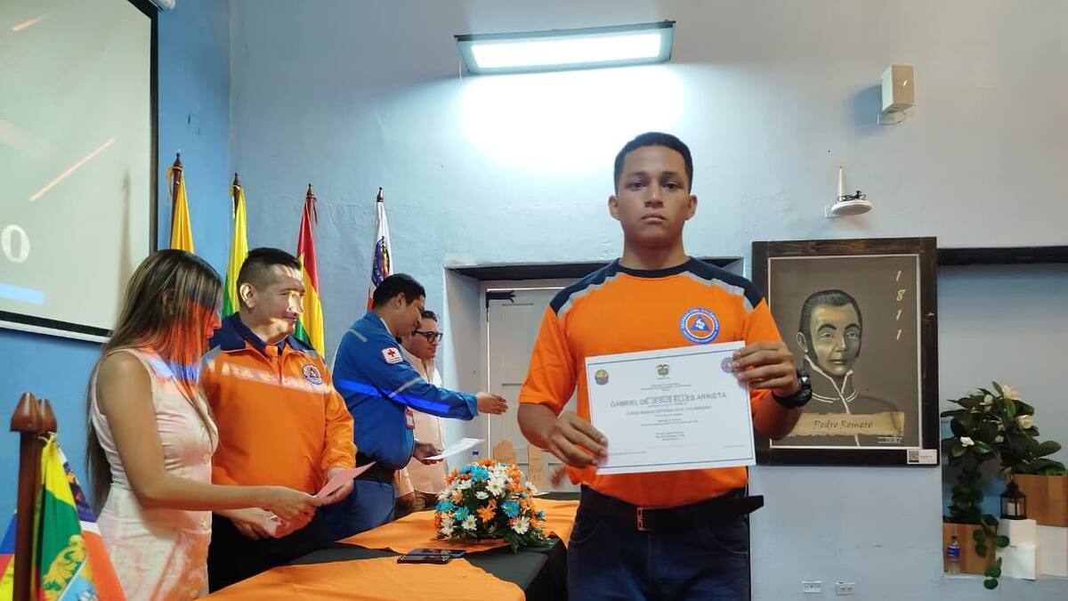 Defensa Civil Seccional Bolívar rinde homenaje a sus voluntarios