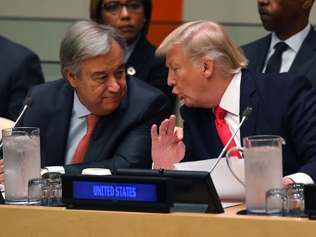 El secretario general de Naciones Unidas, Antonio Guterres (i) y el presidente de los Estados Unidos, Donald Trump (d).
(Foto: TIMOTHY A. CLARY/AFP via Getty Images)