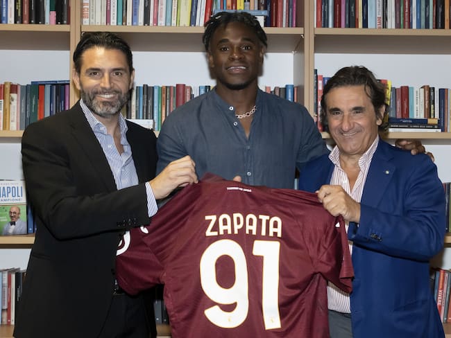 Duván Zapata tras su llegada al Torino| Foto: Torino FC (Twitter)