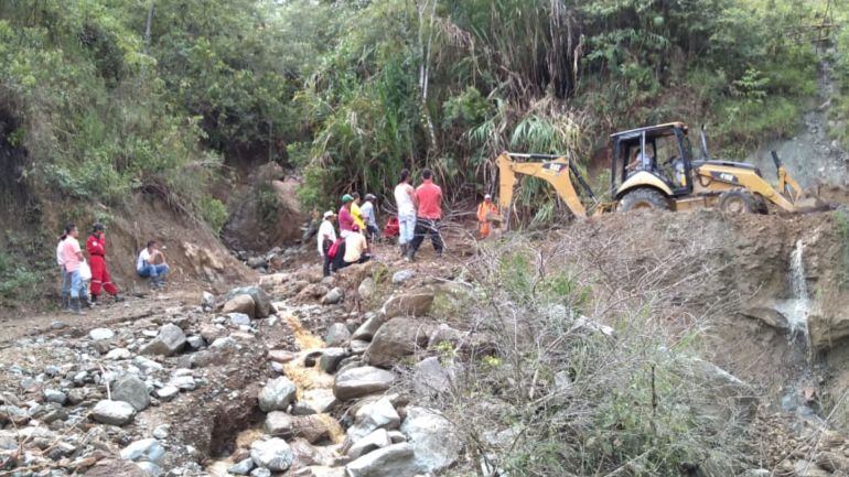 En este sitio buscan al motociclista que al parecer, lo arrastró una avalancha.