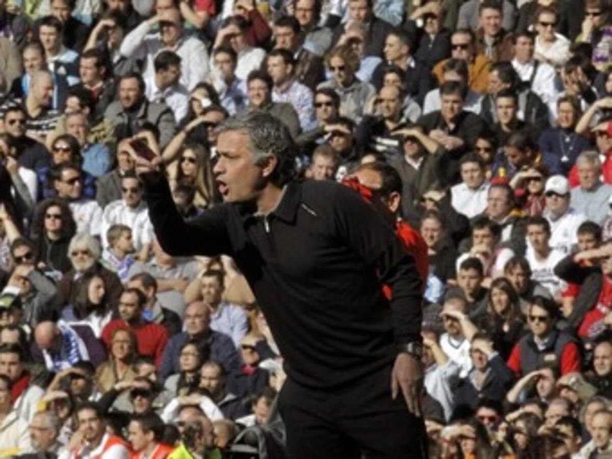 Mourinho por fin celebró en casa