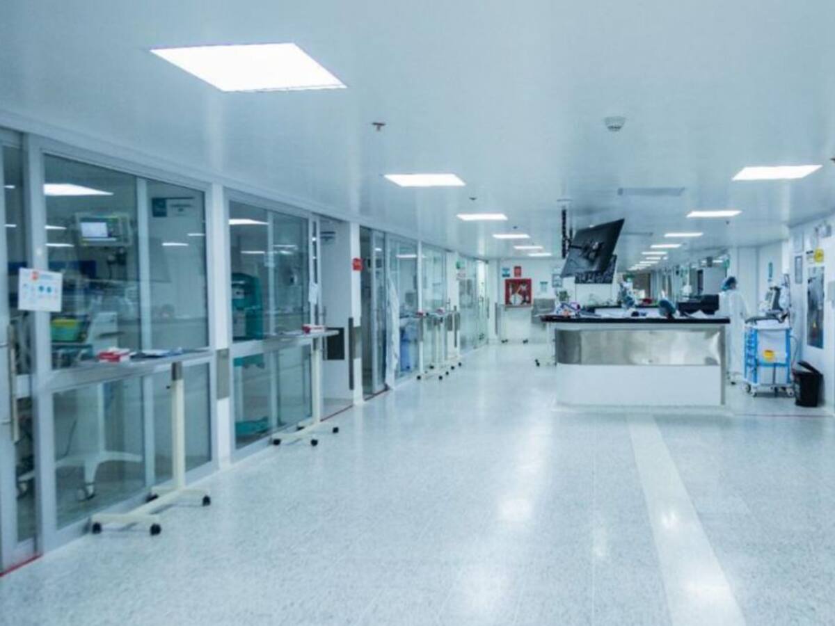 Recupera y pone al servicio el piso 8 del Hospital Julio Méndez Barreneche