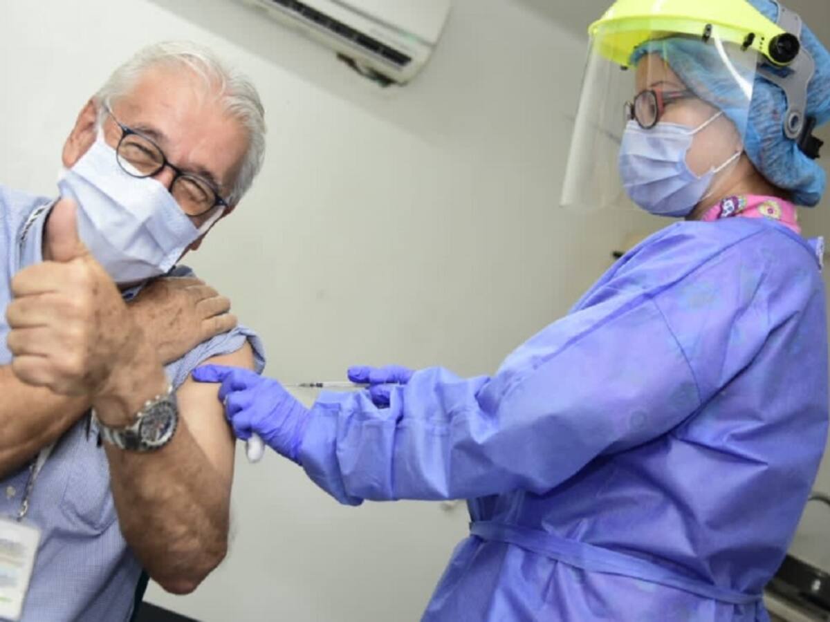 Alcalde de Cúcuta se vacunó contra la COVID-19