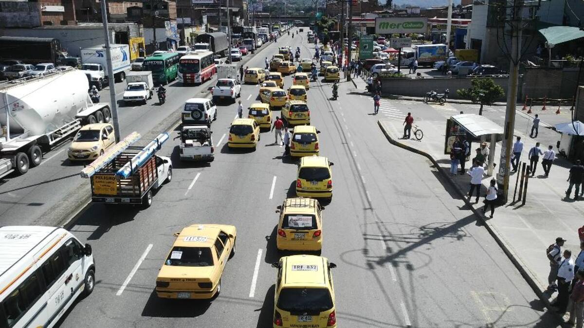 Taxistas en Medellín