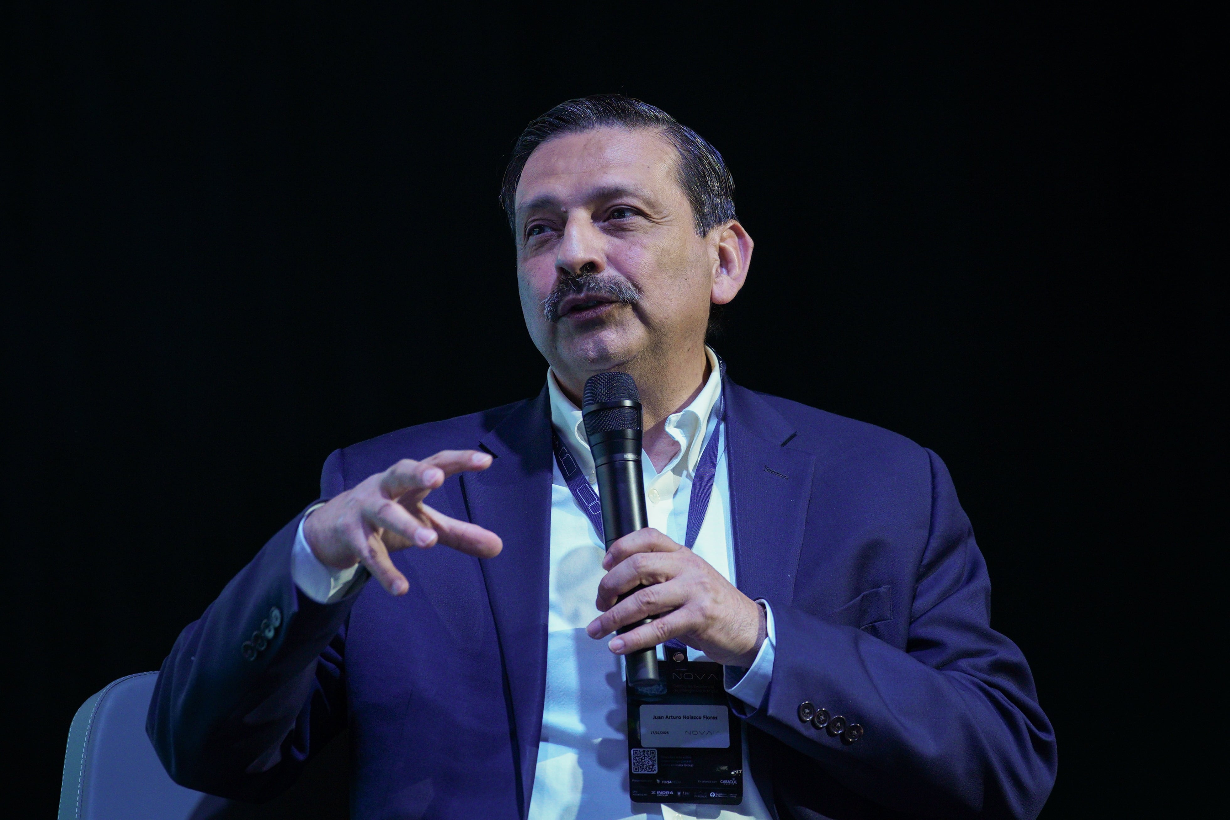 Juan Arturo Nolazco llamó a definir con claridad la estrategia antes de implementar IA y destacó la necesidad de una gobernanza ética que garantice proyectos responsables y sostenibles. | Foto: Caracol Radio