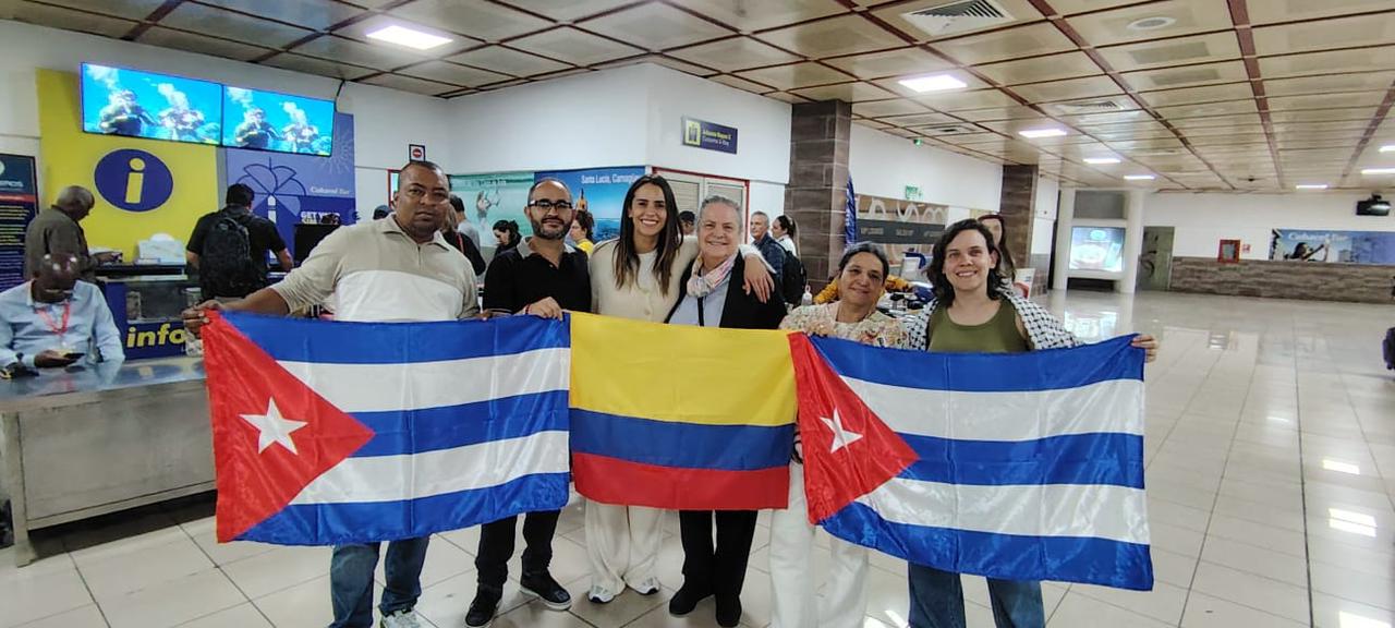 Clara López y María Fernanda Carrascal llegaron a Cuba para entregar ayuda humanitaria