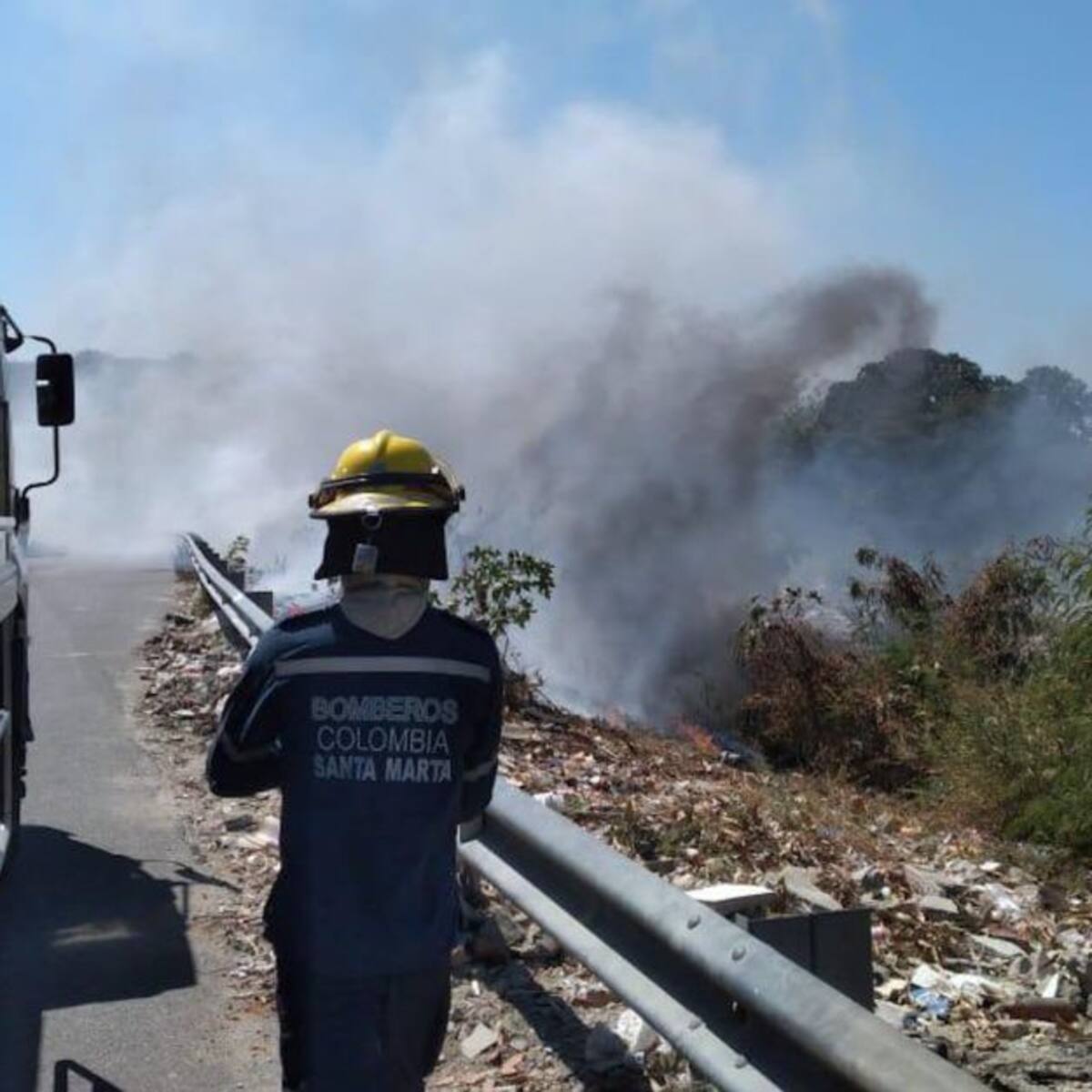 Santa Marta 'arde' por incendios forestales, estructurales y vehiculares