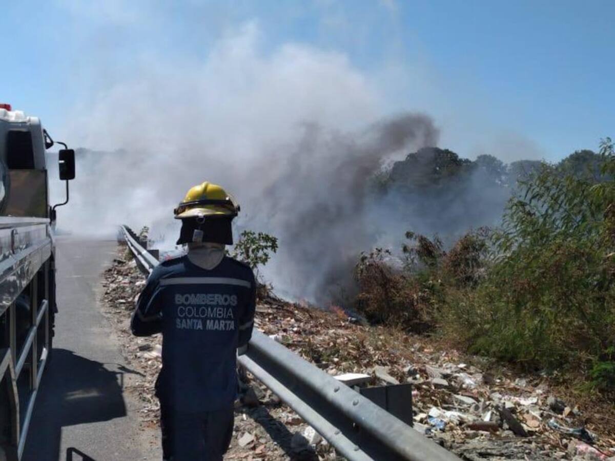 Santa Marta 'arde' por incendios forestales, estructurales y vehiculares
