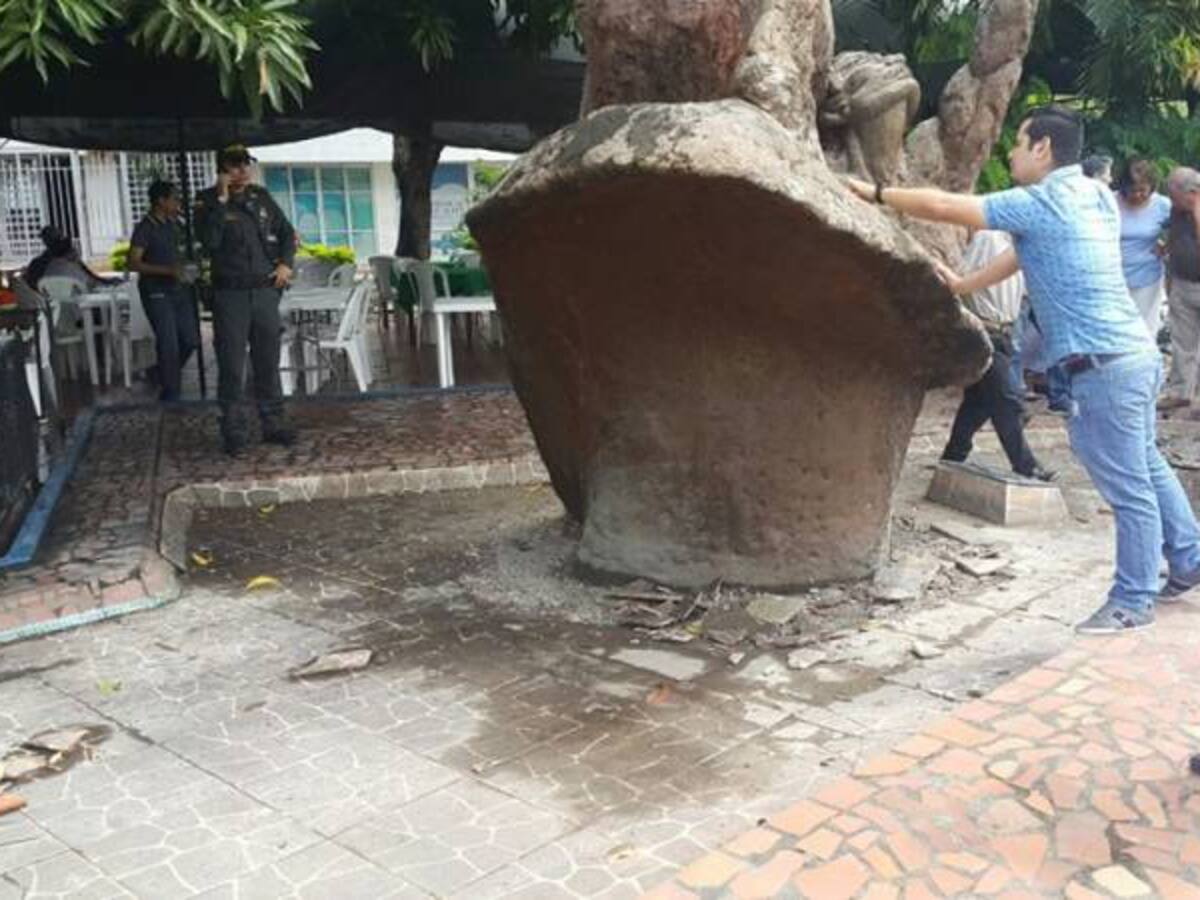 En intento de traslado causan daños a valiosa escultura de Neiva