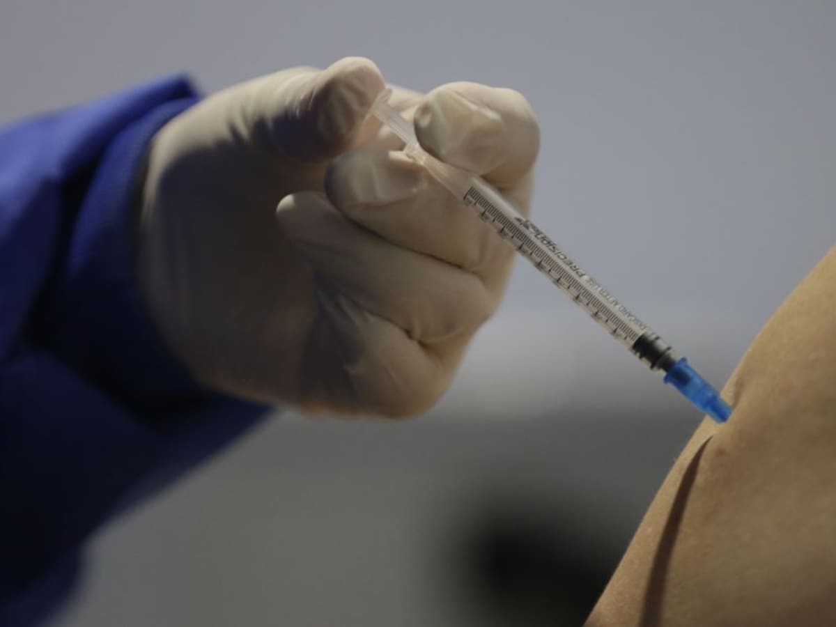 Duque autorizó que congresistas sean vacunados, afirma presidente de Cámara