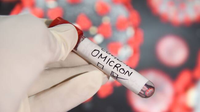 Ómicron: Síntomas que pueden indicar que tiene el virus