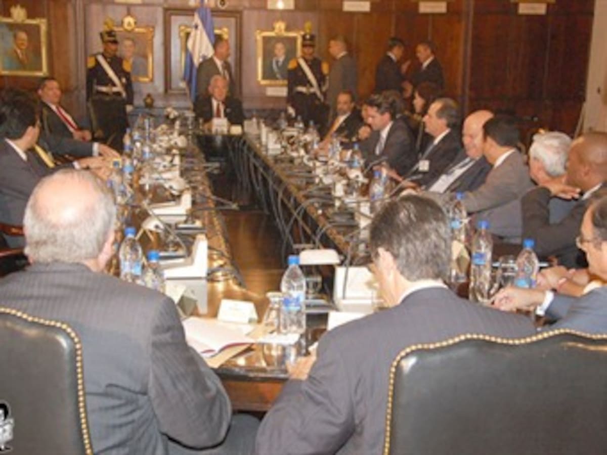 Misión de OEA concluye visita en Honduras convencida que el diálogo ayudará a superar la crisis