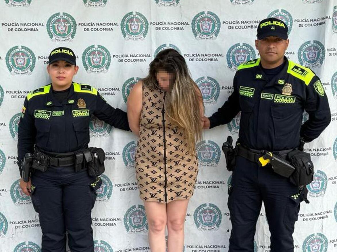 Mujer capturada señala de proporcionar escopolamina a una victima para robarle- foto policía Metropolitana
