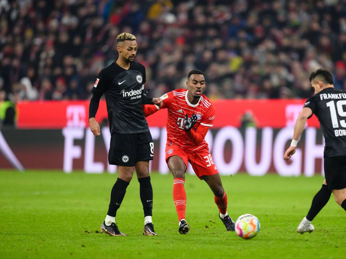 Con Borré en la etapa complementaria, Frankfurt logró un punto ante el Bayern Múnich