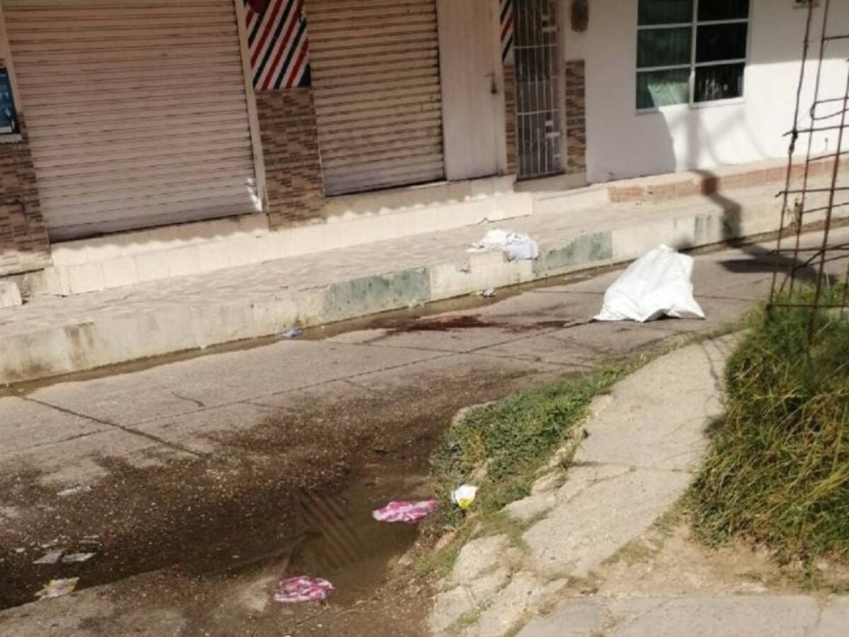 Con arma blanca asesinan a joven en vía pública del sur de Cartagena