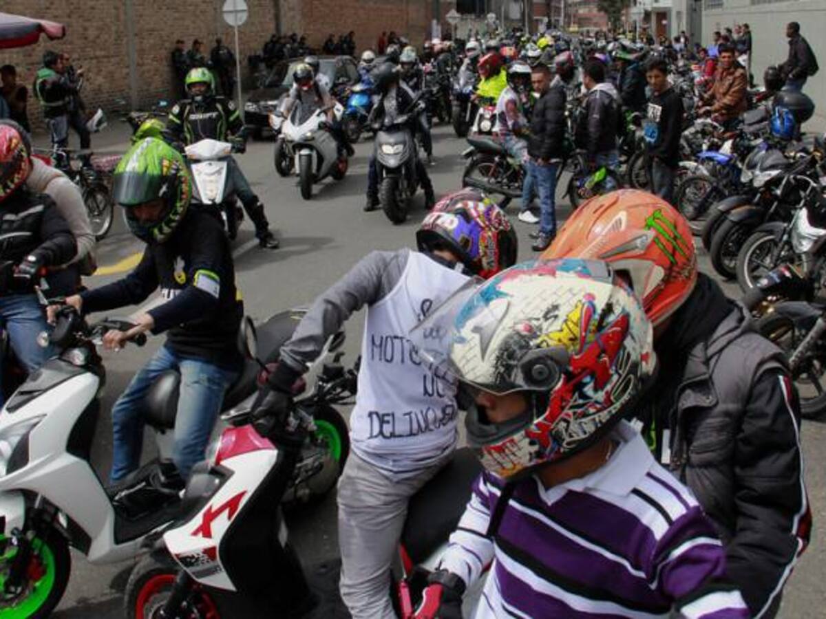 Motociclistas dicen que prórroga a restricción del parrillero es arbitraria