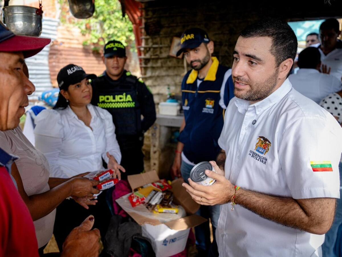 Gobernador de Bolívar entregó ayudas humanitarias a afectados por vendaval en San Jacinto