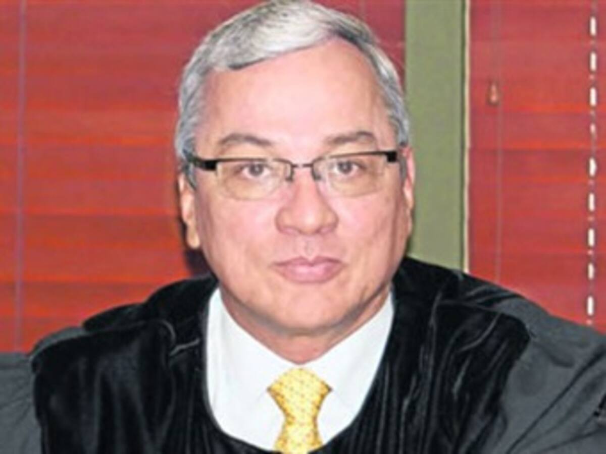 Procurador pide investigar denuncias que comprometen a magistrado