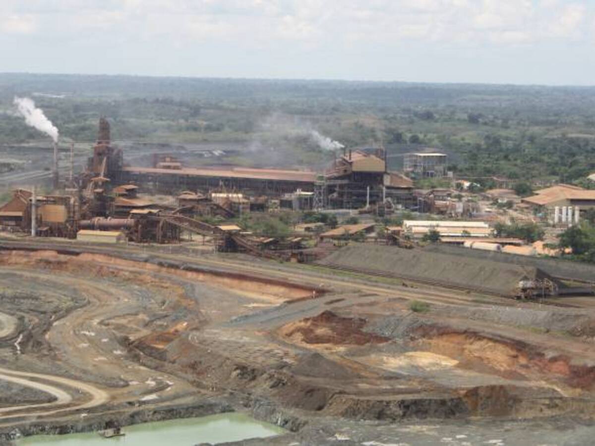 Descartan paro en Cerro Matoso tras negociación