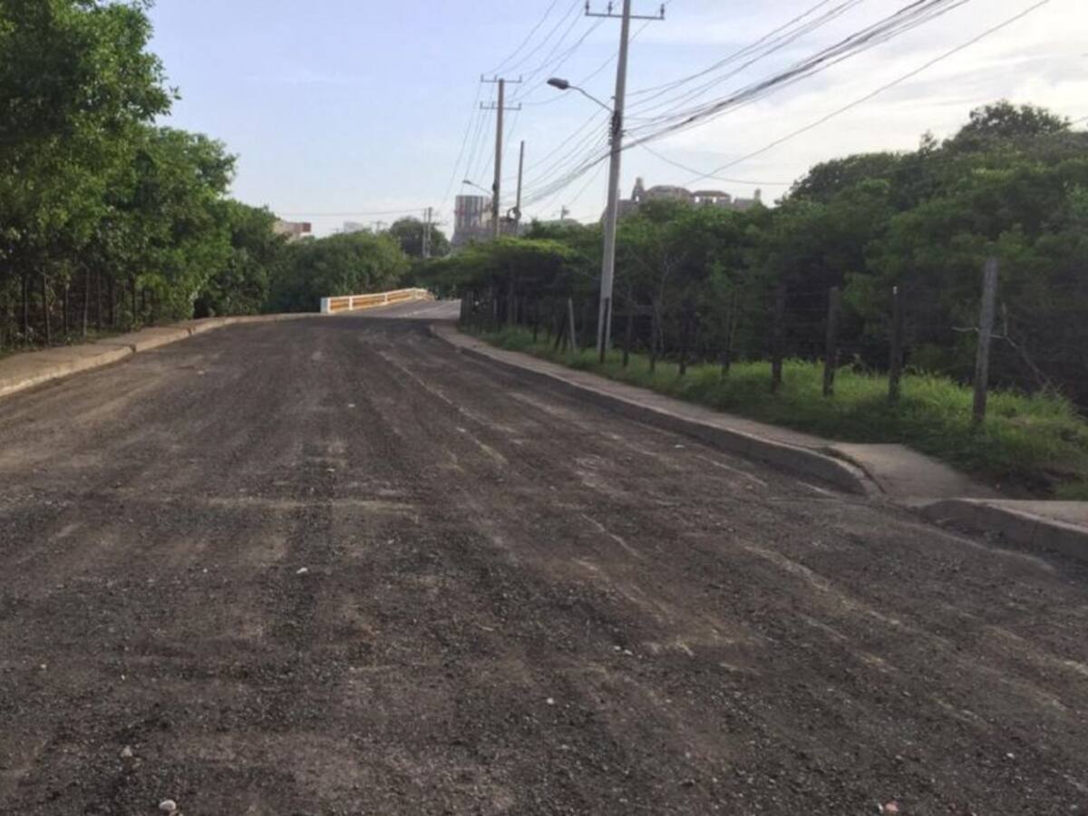 Obras de pavimentación en el puente Las Palmas de Cartagena