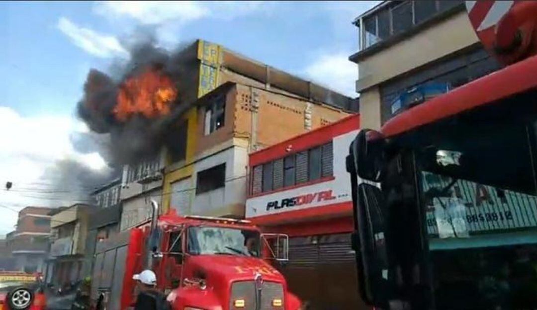 Es la segunda vez que se registra un incendio en esa Peleteria. 