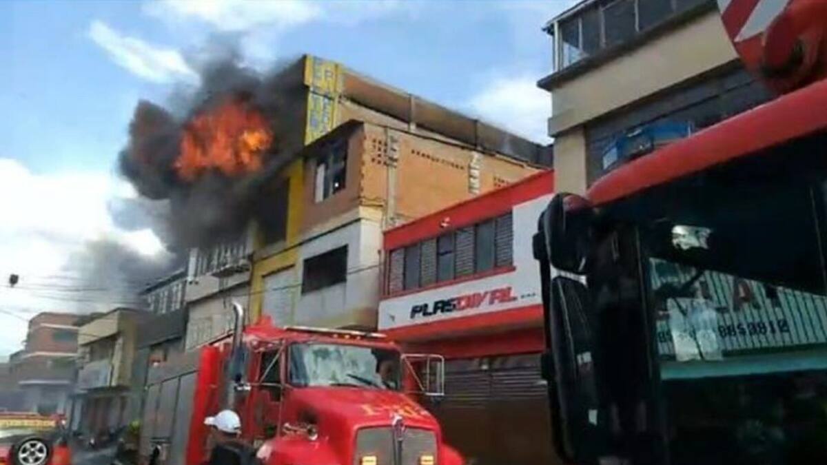 Una persona incinerada deja incendio en el centro de Cali