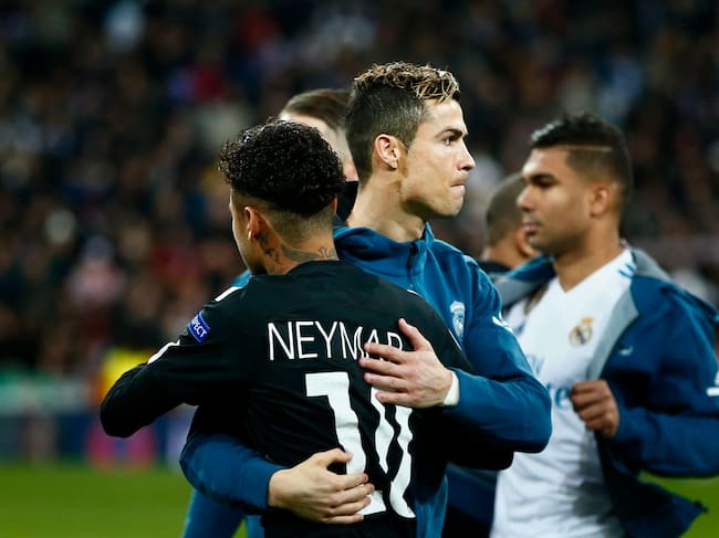 Cristiano Ronaldo junto con Neymar. (Photo by Gonzalo Arroyo Moreno/Getty Images)