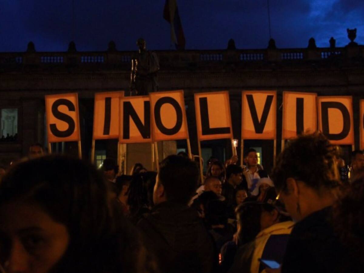 El polémico trino de un senador Uribista criticando la #VelatónPorLaVida