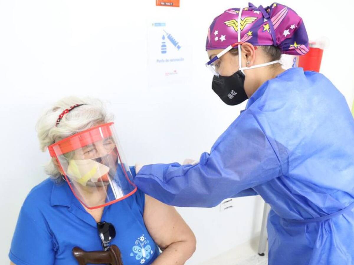 Isabú habilitó más líneas de citas de vacunación