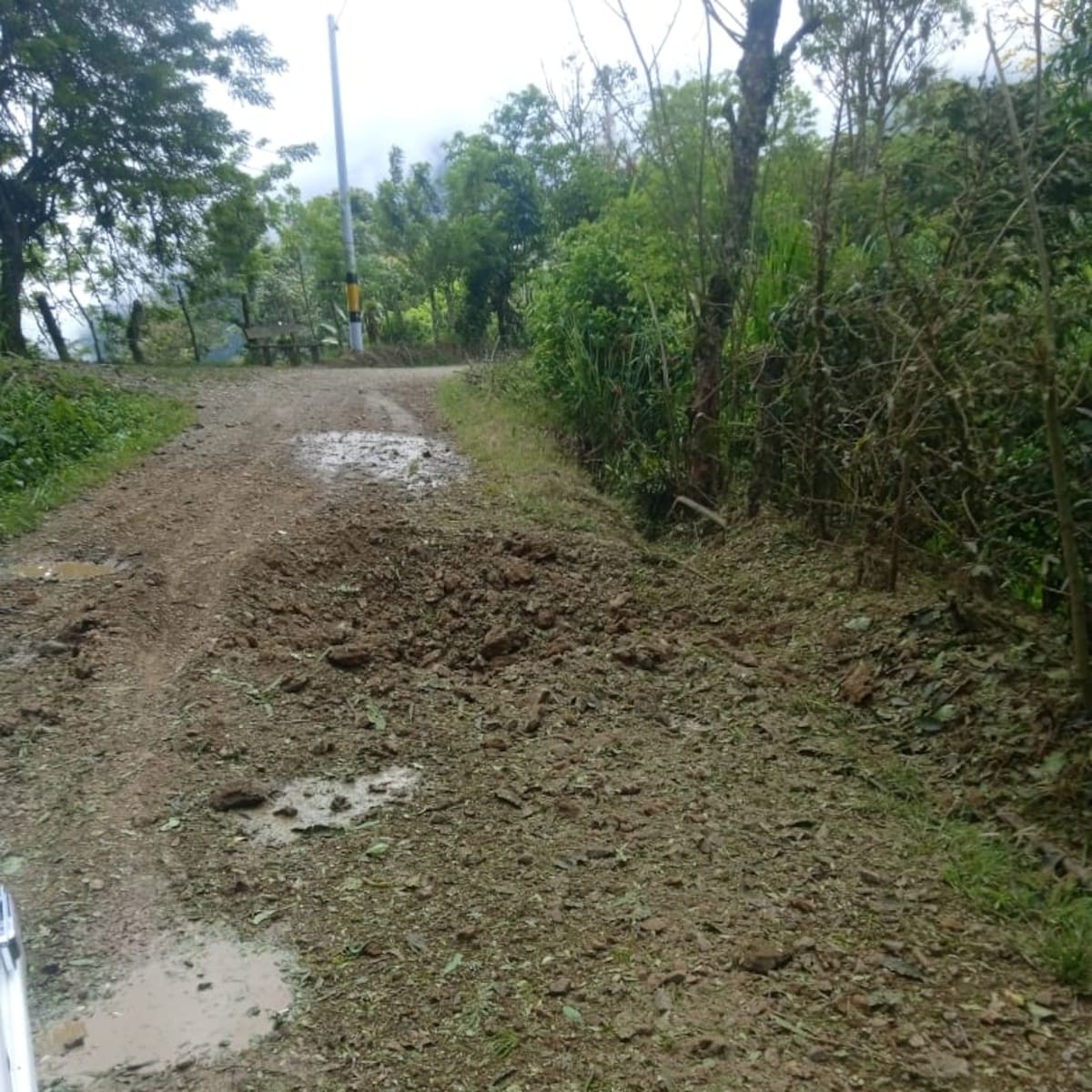 Detonan una carga explosiva al paso de una patrulla de la policía en Armenia Mantequilla