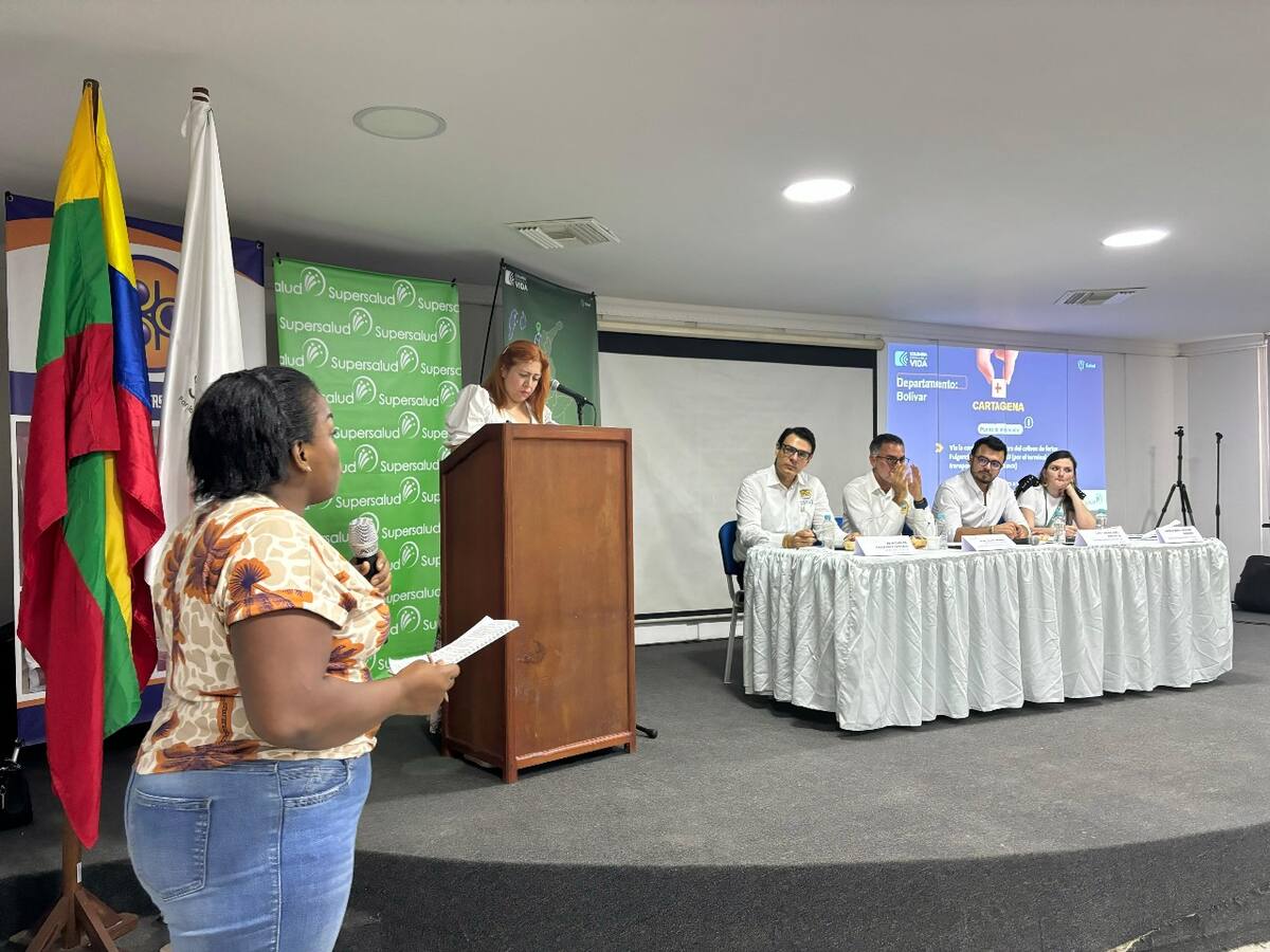 Supersalud y representantes de las EPS escucharon las quejas de usuarios en Cartagena