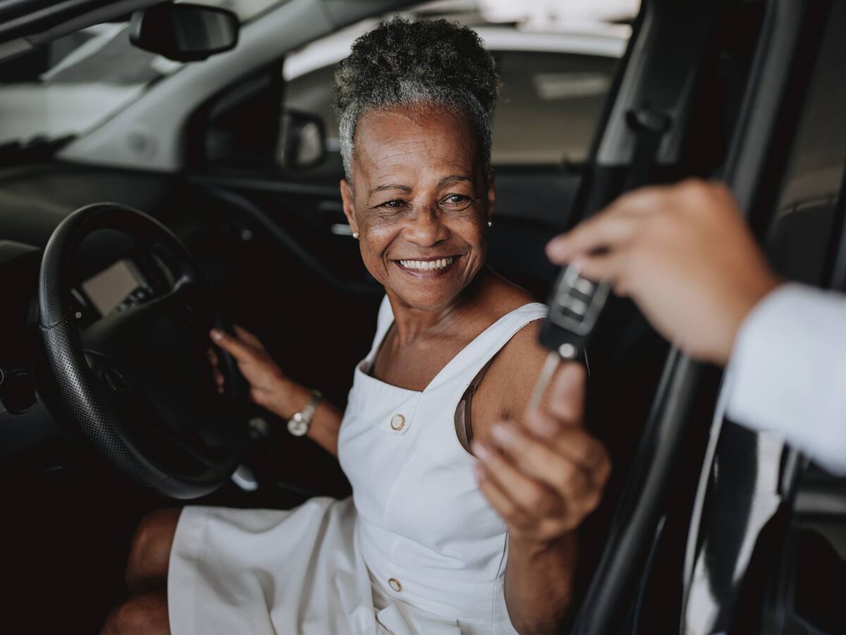 ¿Cómo vender un carro usado en Colombia? Requisitos y trámites esenciales para este 2025