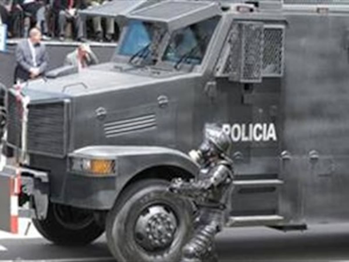 Gobernador de Antioquia rechaza traslado de futbolistas en tanquetas