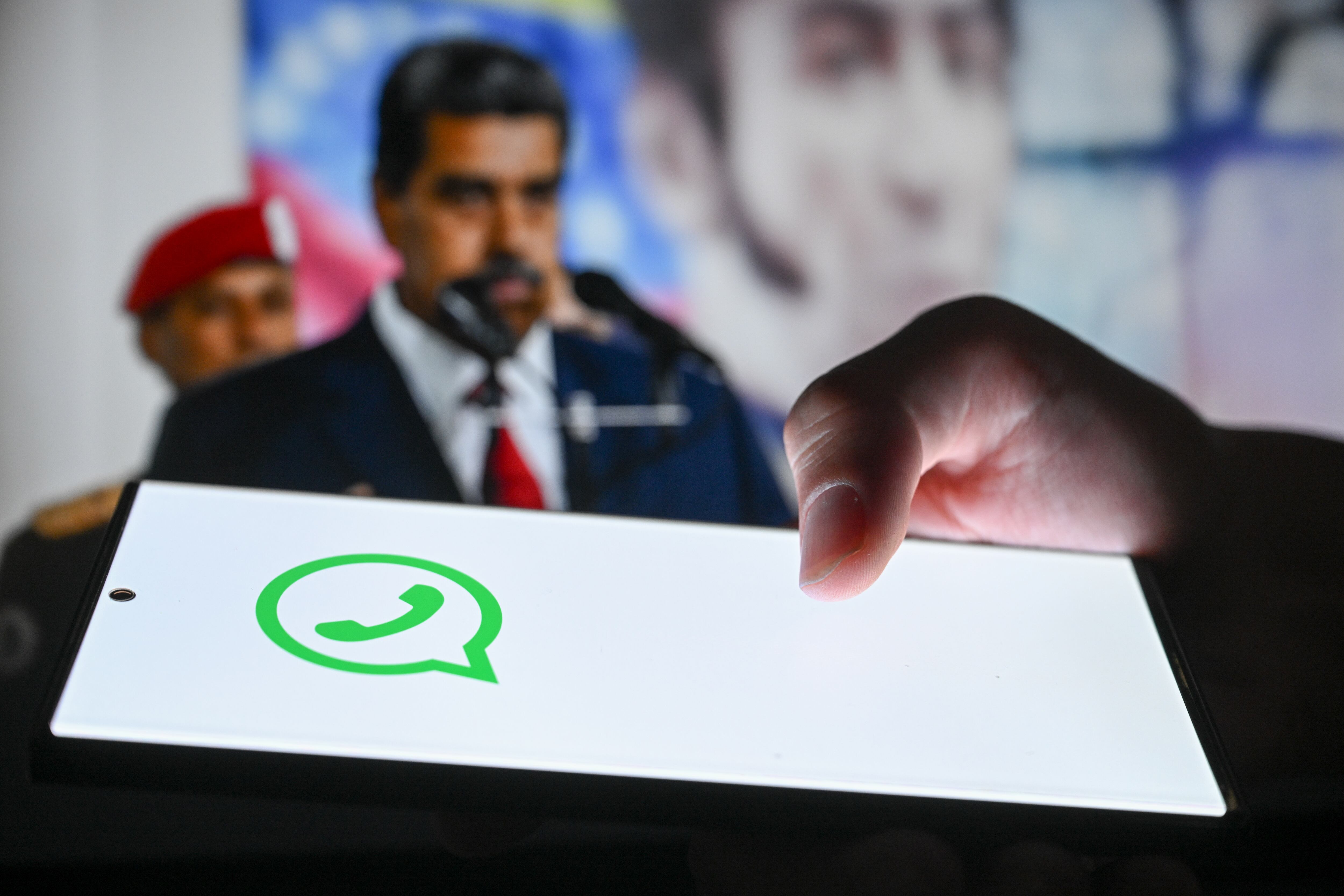 Venezuela impone restricción en redes sociales/ (Photo by Harun Ozalp/Anadolu via Getty Images)