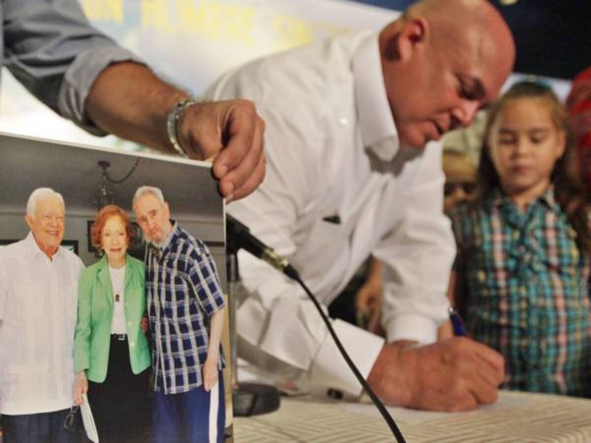 Alex Castro, hijo de Fidel, presentó libro con fotos íntimas de su padre