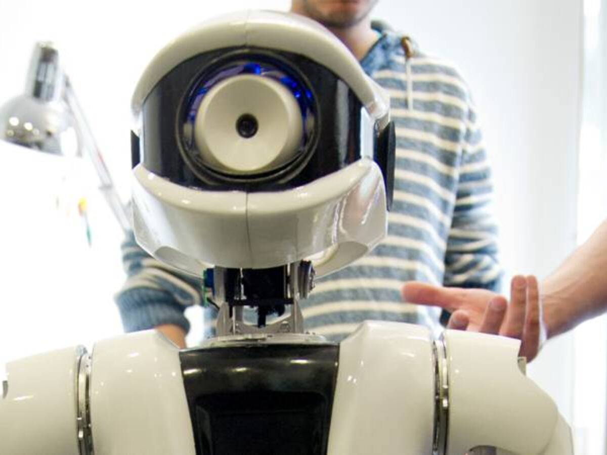 Crean un robot “sacerdote” para funerales