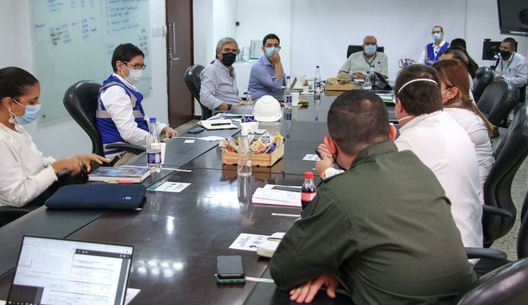 Reunión en el Puerto de Santa Marta