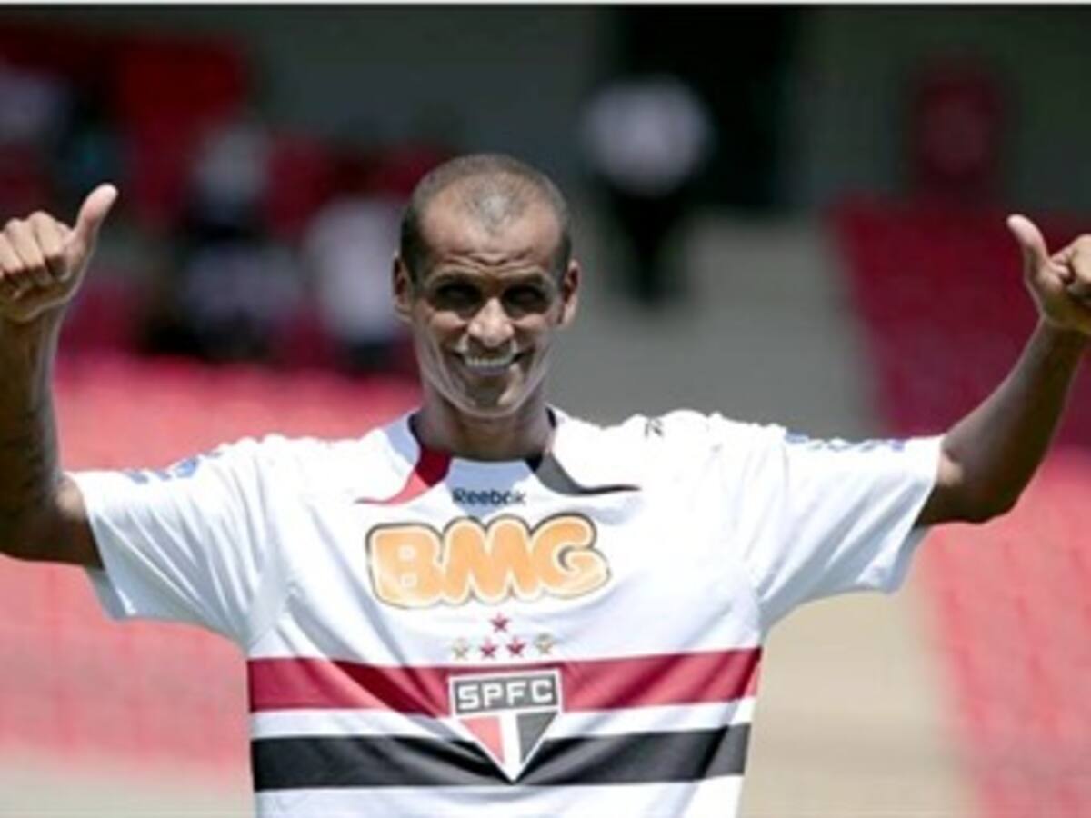 Rivaldo recomienda a Neymar y Ganso fichar en un club europeo