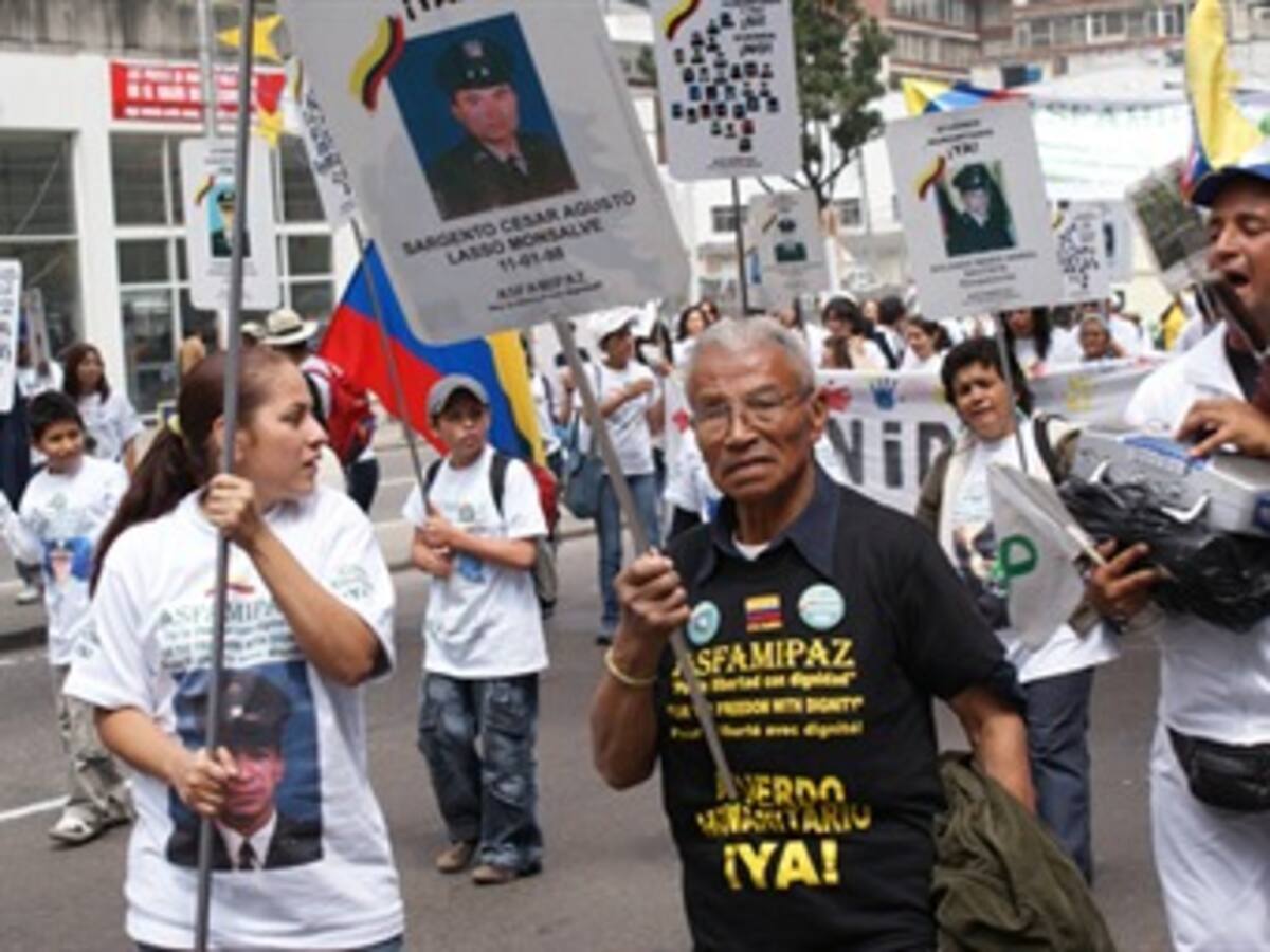 Víctimas de “falsos positivos” protestaron en Bogotá