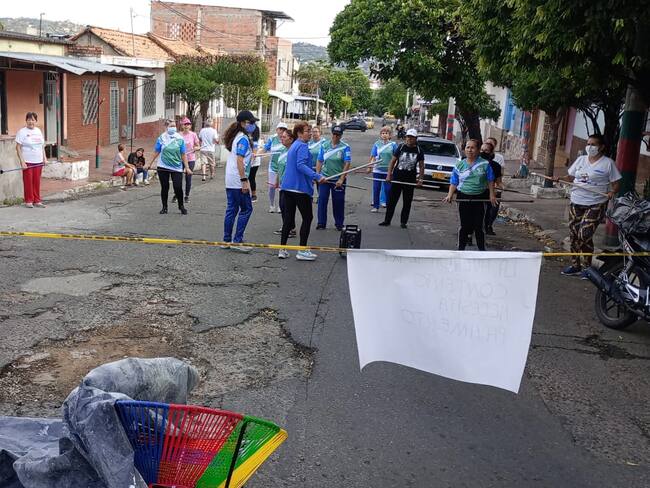 Siguen las protestas por el mal estado en la malla vial del centro de Cúcuta