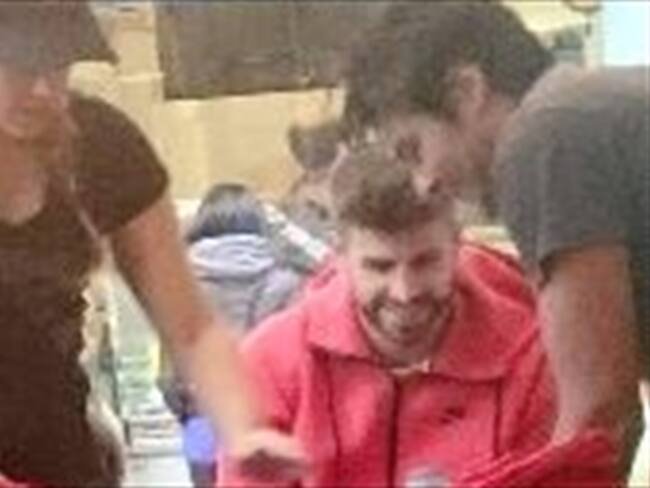 Shakira se niega a fotografiarse junto a un actor argentino en un café