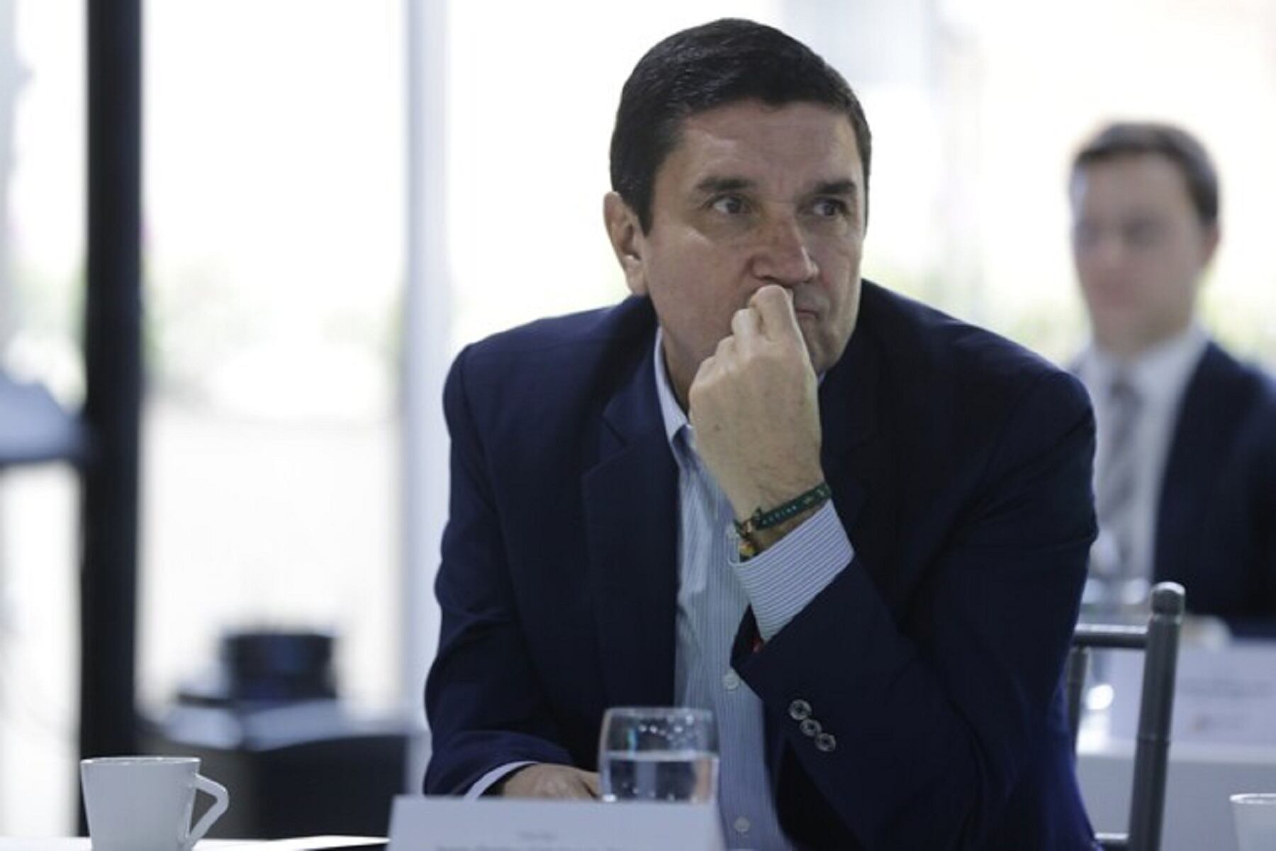 “Hay 10.000 luminarias dañadas en Bucaramanga, Rodolfo tiene que dar la cara”