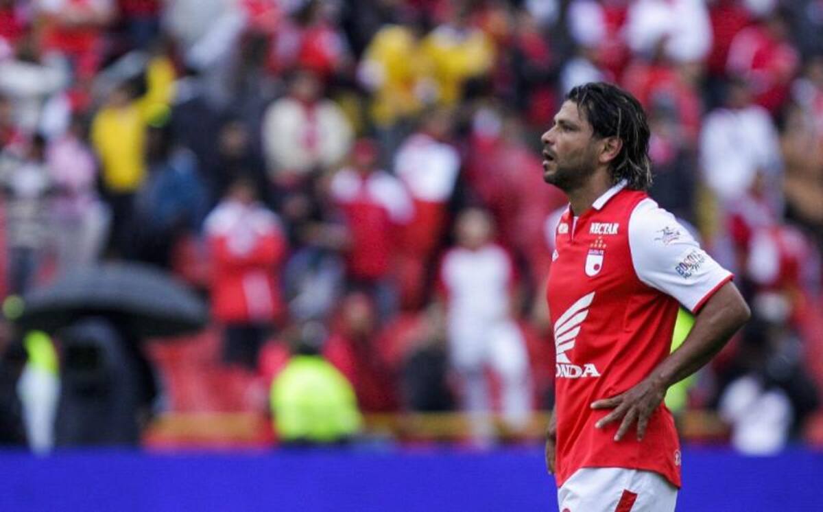 Los goles de las "águilas doradas" los marcaron Yessy Mena y Jorge Aguirre. Los dos equipos tienen 3 puntos en el grupo A.