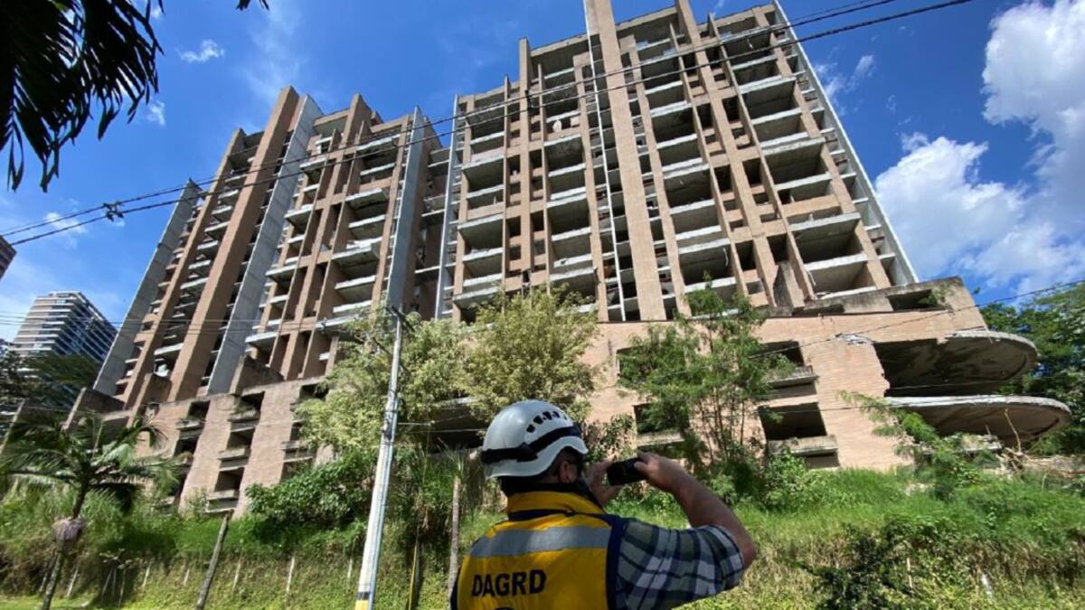 Con sensor monitorean la estructura del Ed. Continental Towers en Medellín
