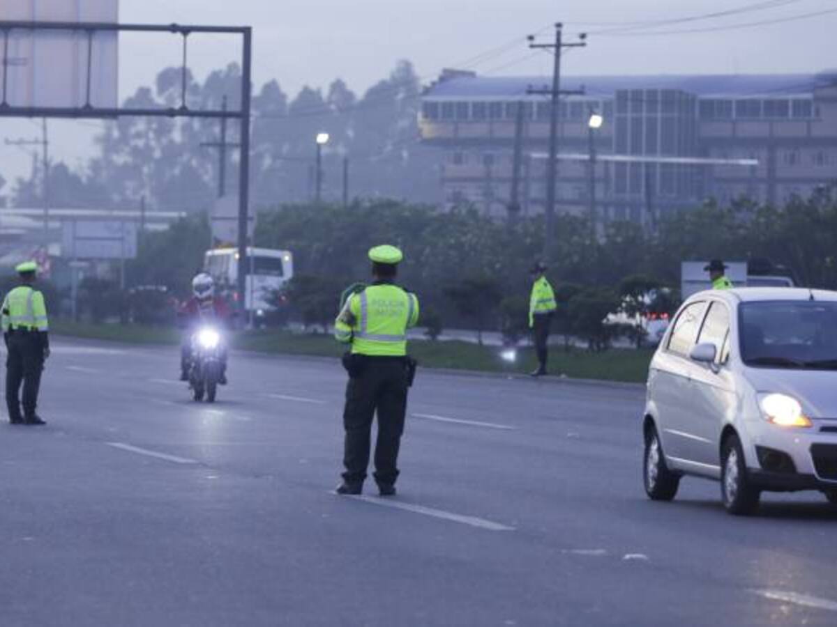 Más de 600.000 vehículos saldrán de Bogotá en la semana de receso