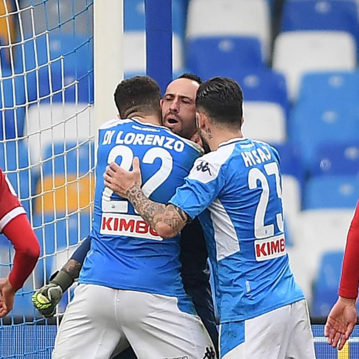 De villano a héroe: David Ospina atajó penal con el Napoli en Copa Italia